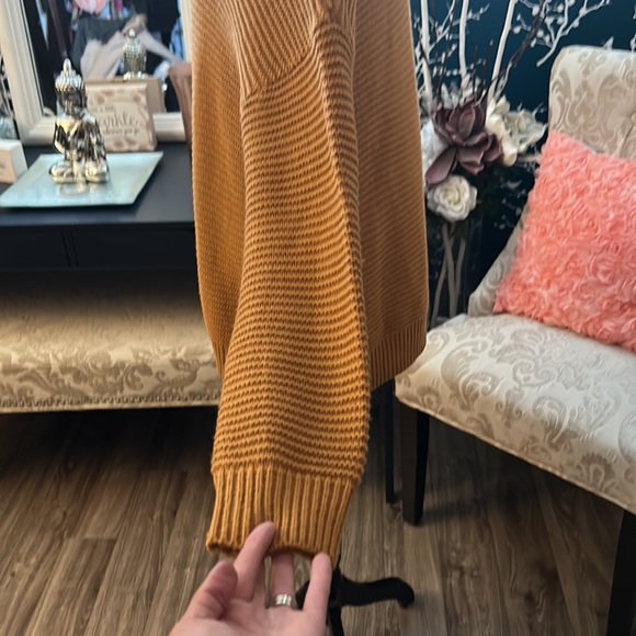BEAUTIFUL mustard yellow long sweater with a turtleneck size M - Picture 5 of 15